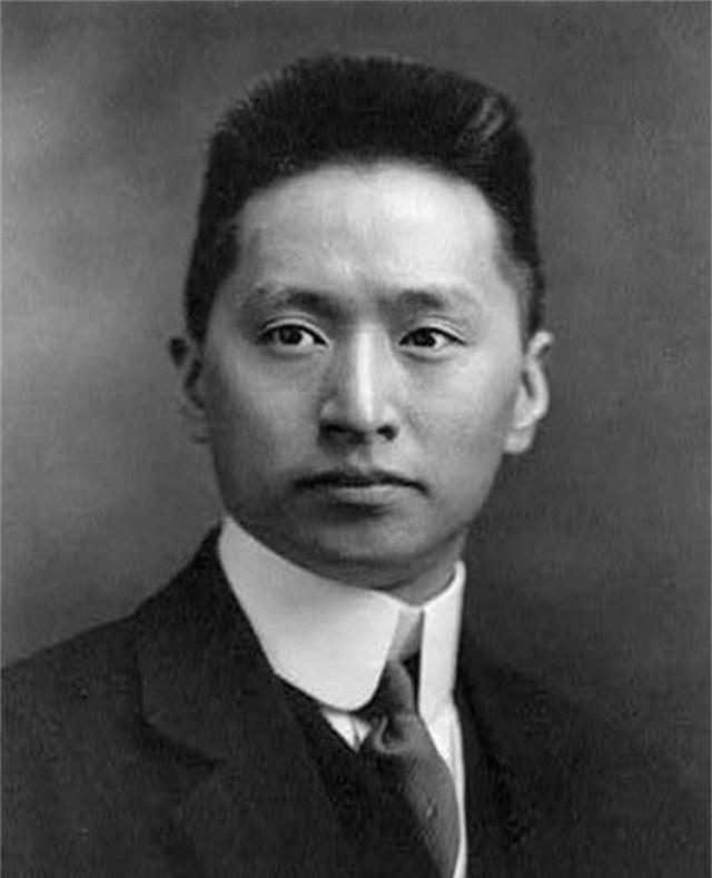 顾维钧退休后生活规律，每日坚持散步，还积极参与口述史研究的点滴日常
1904年1