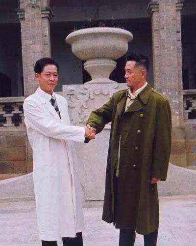 别再傻傻分不清了！王志文和王志飞这俩名字虽像“双胞胎”，但真没半毛钱血缘关系——