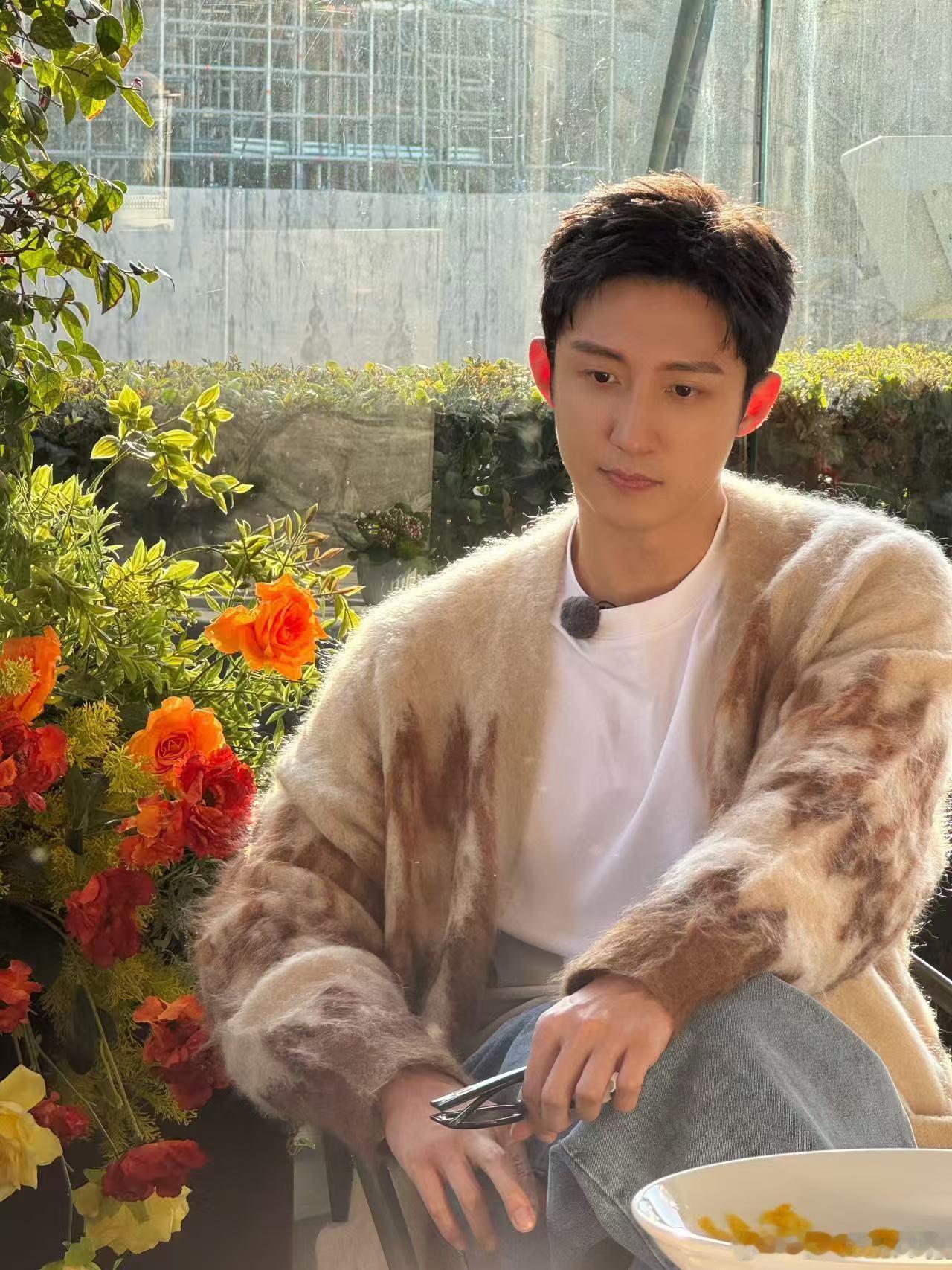 黄景瑜纯情和bking打了一架黄景瑜这反差感绝了！戴墨镜是气场全开的硬汉bkin