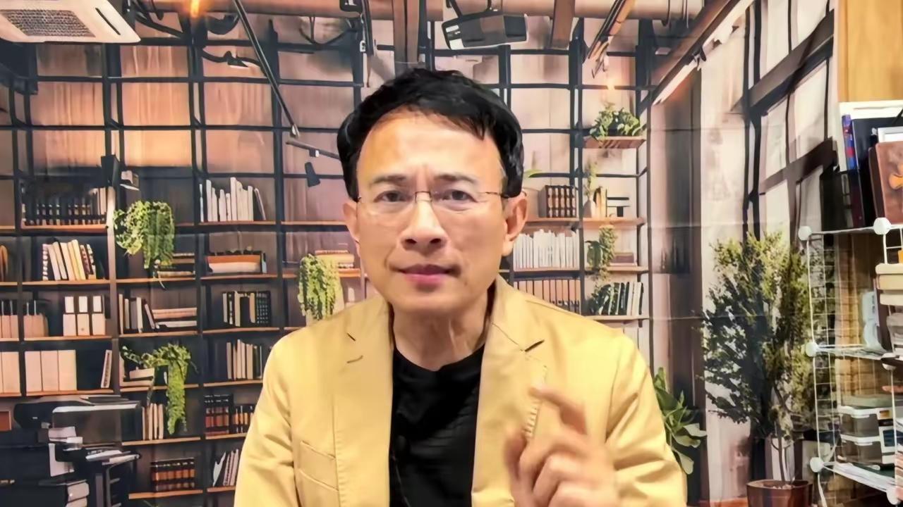 台湾前“深绿”媒体人彭文正18日在一场线上访谈中表示，自己会不惜代价推动两岸和平
