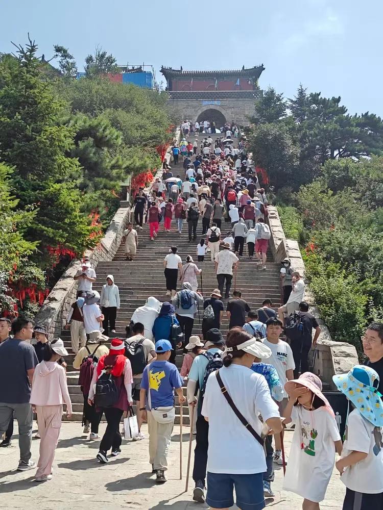 你怎么看
2026年放假安排出炉，我认为是件好事，对政府职员、工厂员工、学校教师