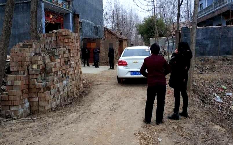 我堂姐今年35，相亲十年，现在只求找个脑子正常的男人，这要求不过分吧？
可结果真