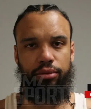 狄龙因3月份的一次酒后驾车被捕，目前已被指控。NBA[超话] ​​​​