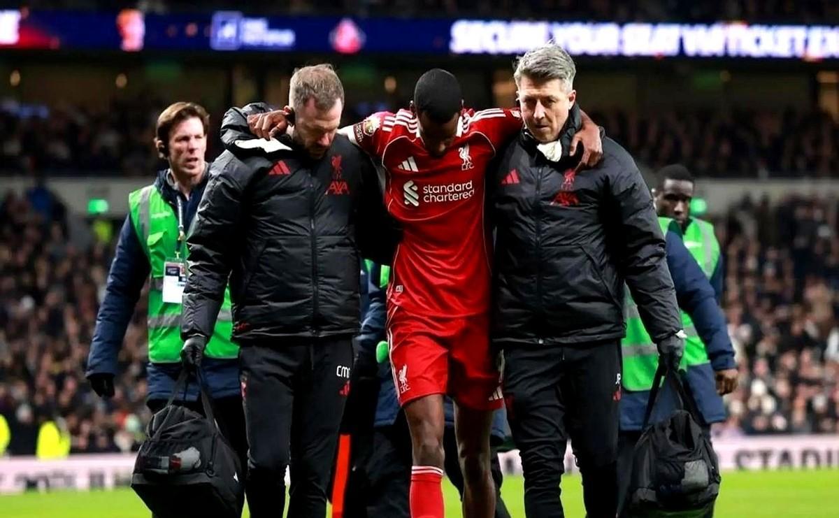 赢下这场比赛，感觉像吞了只苍蝇。
布拉德利伤退，缺席至少三周。
伊萨克进球后一瘸