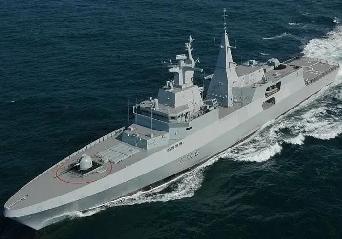 【南非海军水面主力‖英勇级护卫舰，
3700吨战舰竟用黑科技泵推！】

谁说非洲