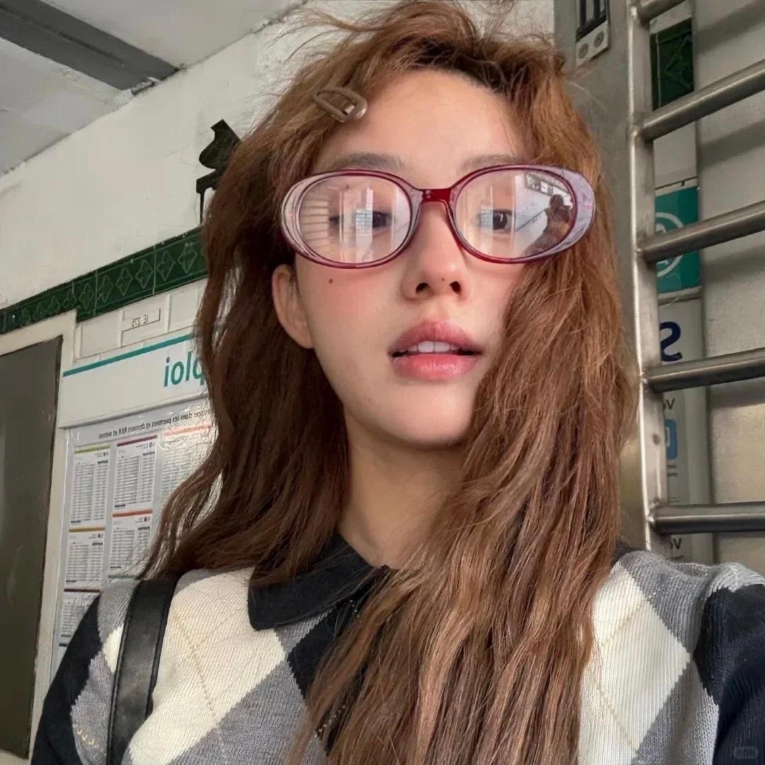 分享一组氛围感女生头像 ​​​