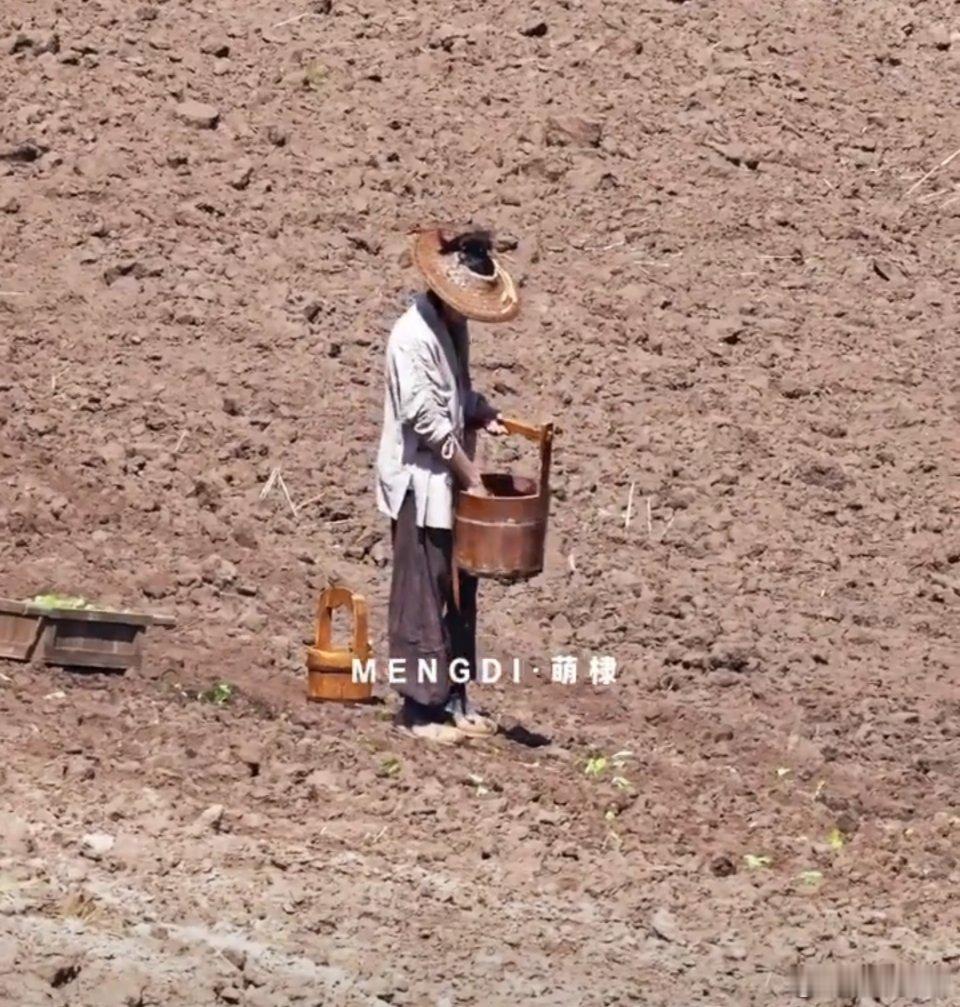 王鹤棣咸鱼飞升宋潜机种地路透王鹤棣哪里来的老民工王鹤棣咸鱼飞升种地路透，哇塞，[