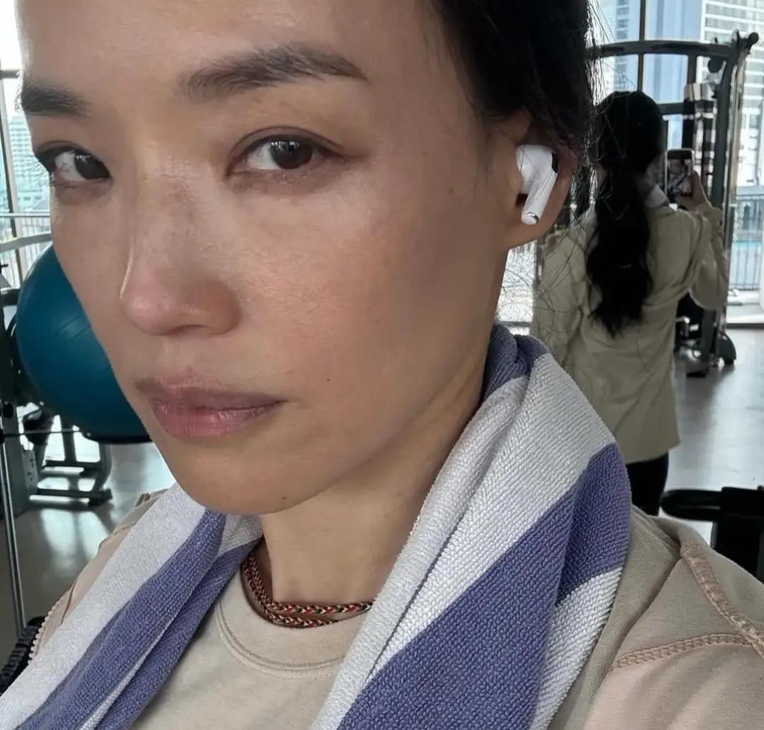 当明星们卸了妆以后，有可能还没有你保养的好！