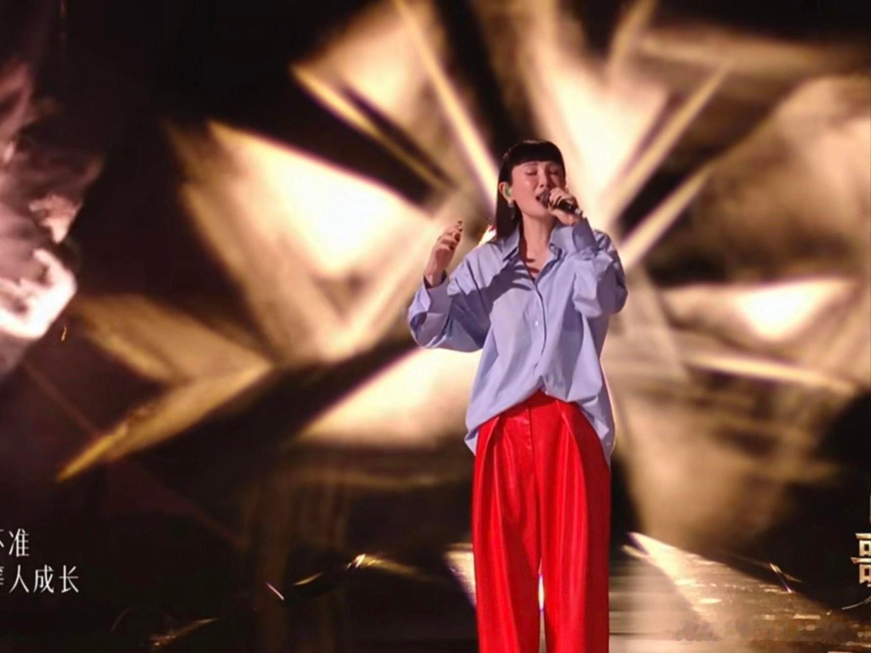 林宥嘉感谢魏如萱唱心酸 听完演唱感触满满，魏如萱的音色温柔又有辨识度，没能继续参