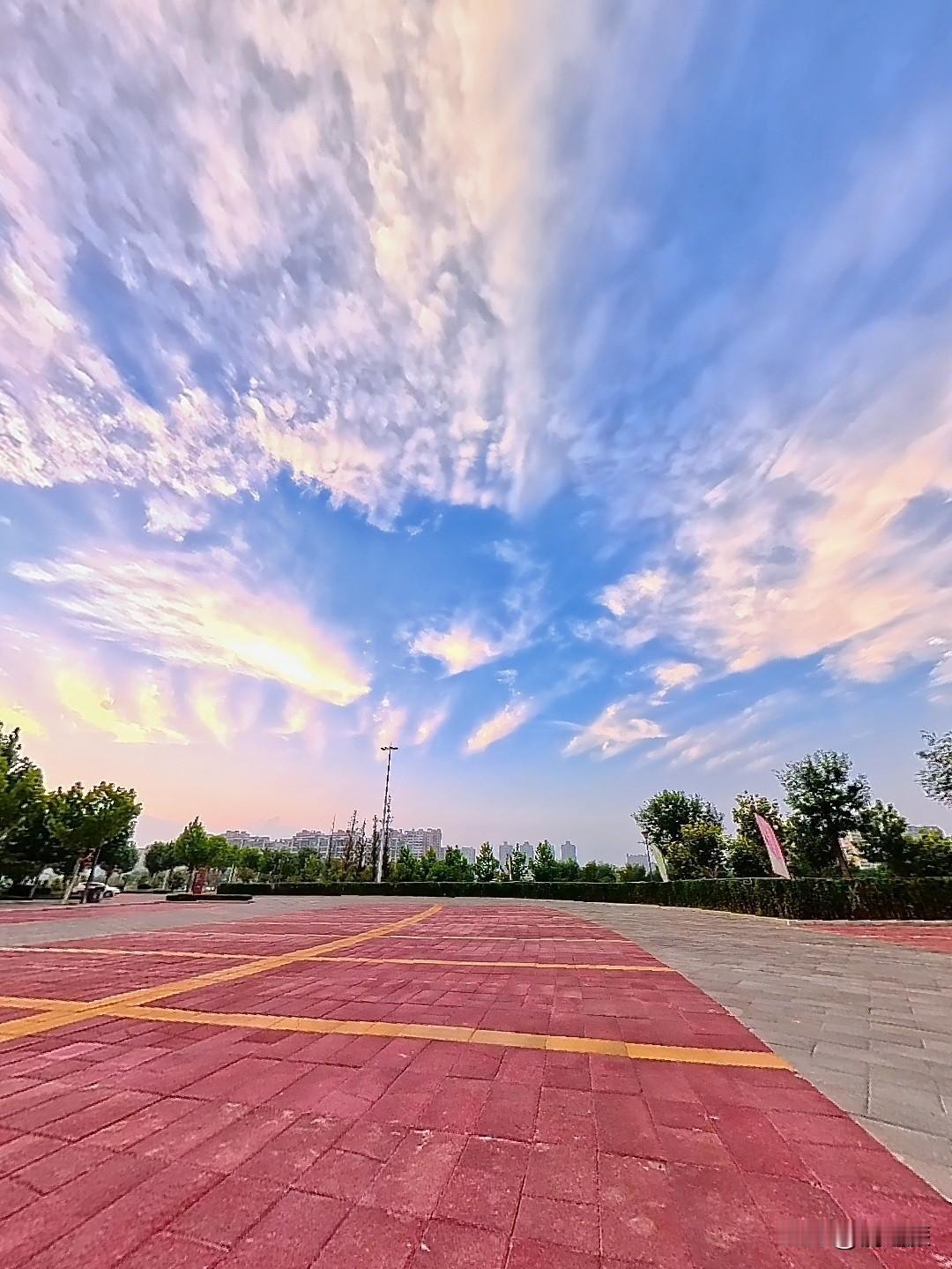 随拍一下所在城市的蓝天白云