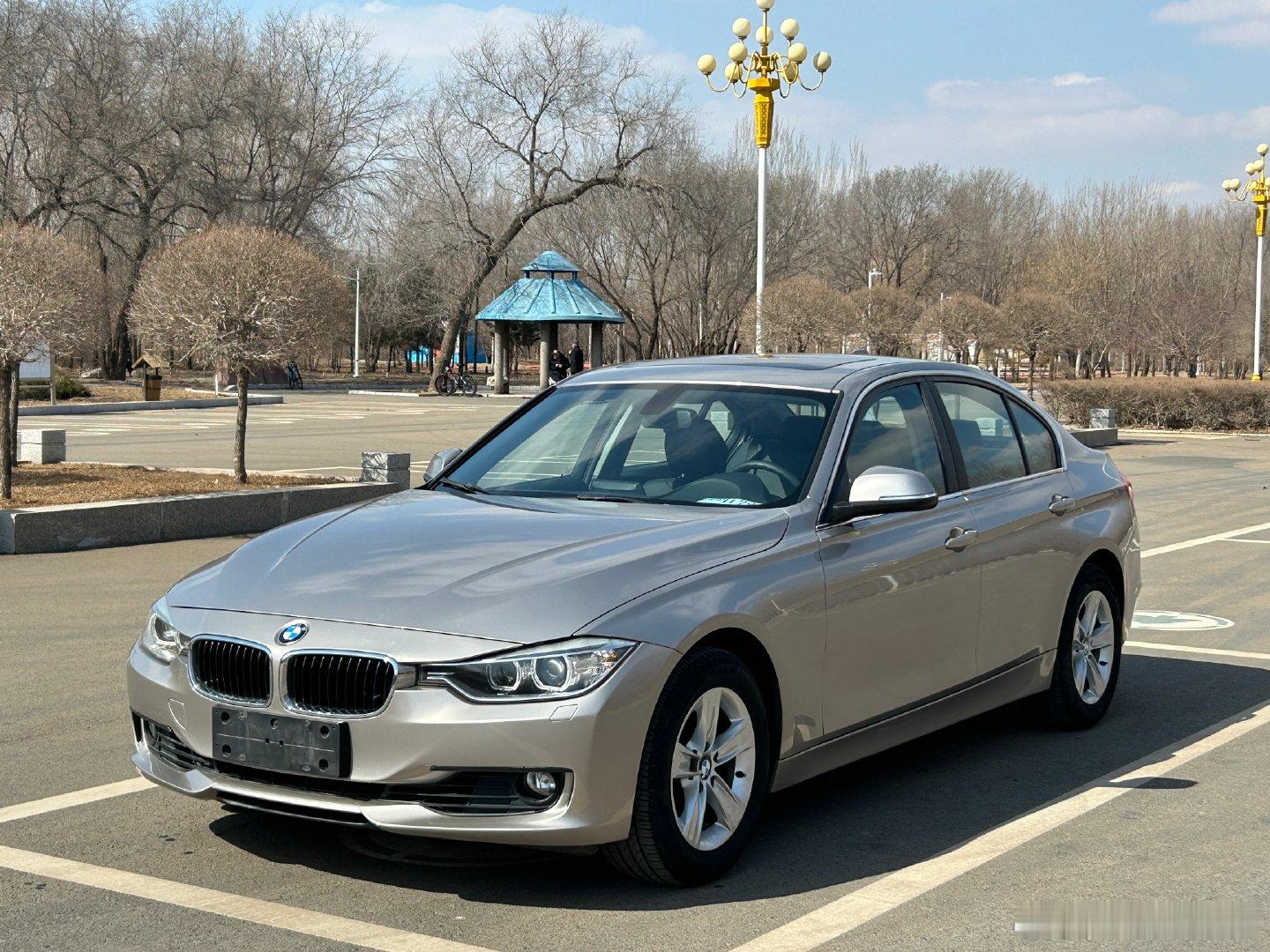 「车型」宝马3系「配置」F30 320i 时尚型「初次登记日期」2014年6月「