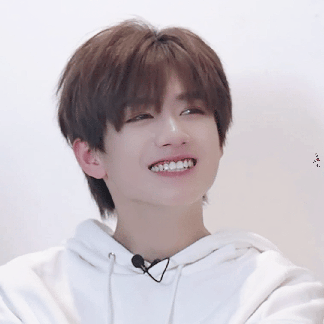 ₊˚❅ ⊹ 听着你的歌 我们走向永远💤₊˚♰🎧 ༝「˙˚ʚ ·🦋·ɞ˚」♡