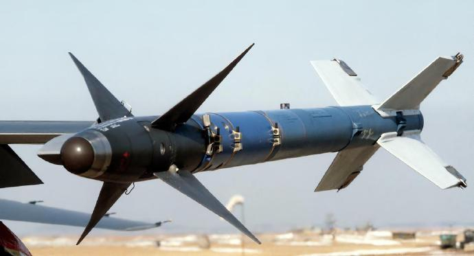 每天认识一件兵器 美国AIM-9“响尾蛇”空对空导弹AIM-9“响尾蛇”（Sid