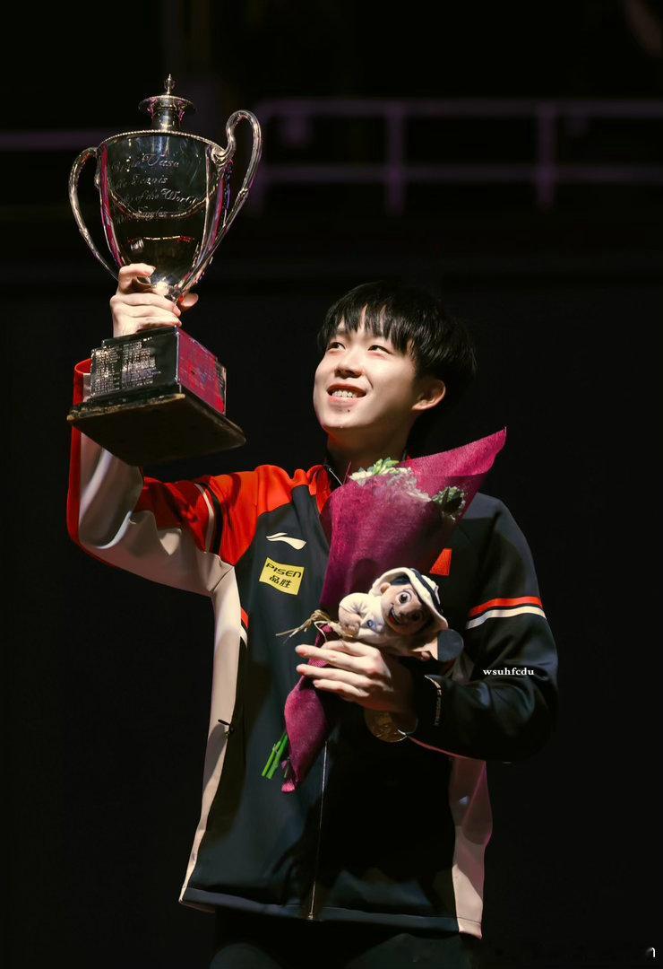高举我们胜利的奖杯🏆王楚钦