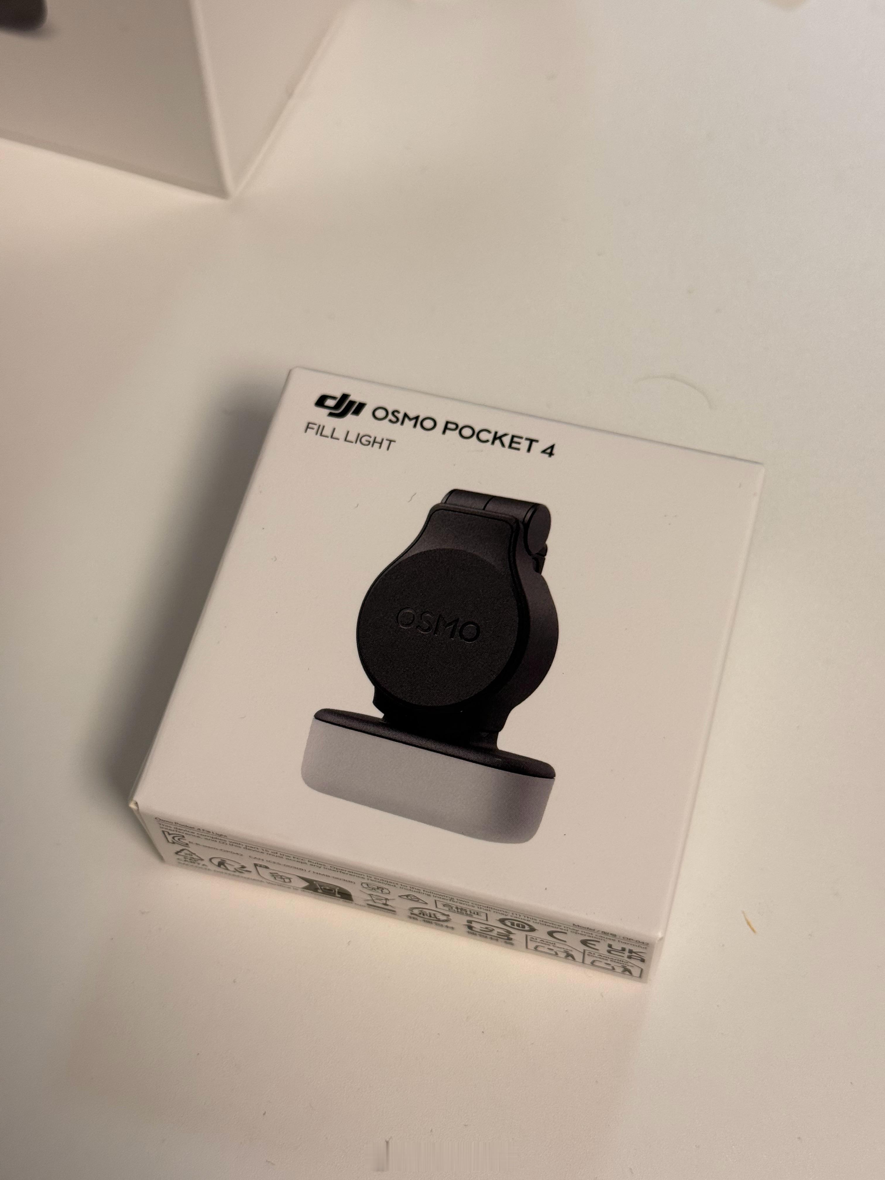 等不了4P了！先搞个标准版大疆Pocket4试一试～乞丐版果然啥都没，好在3的都