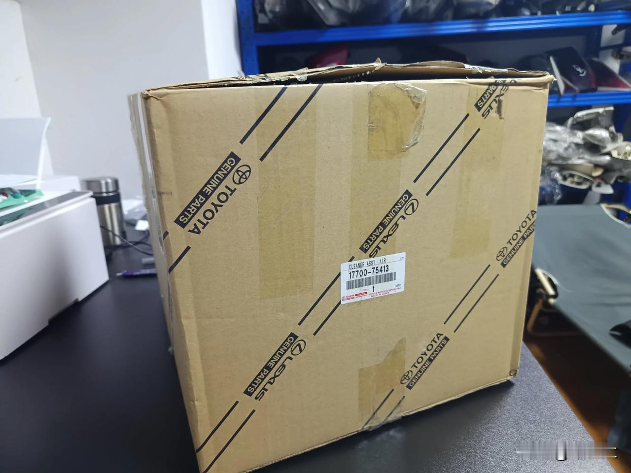 霸道配件有多离谱😂？
LC120的，一个空气格座
4S店里报价3184，就是一