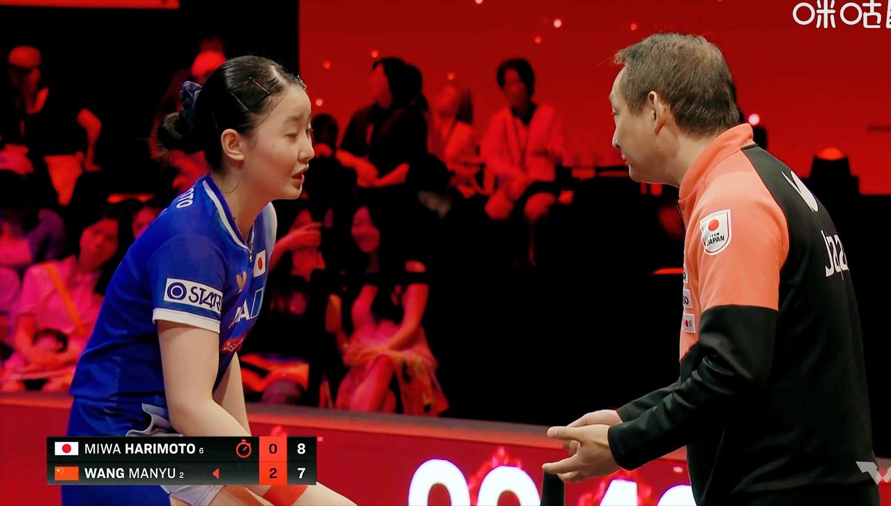 张本美和和张本宇关键时刻，还是说四川话！

由于新加坡大满贯全程收音，
马琳指导