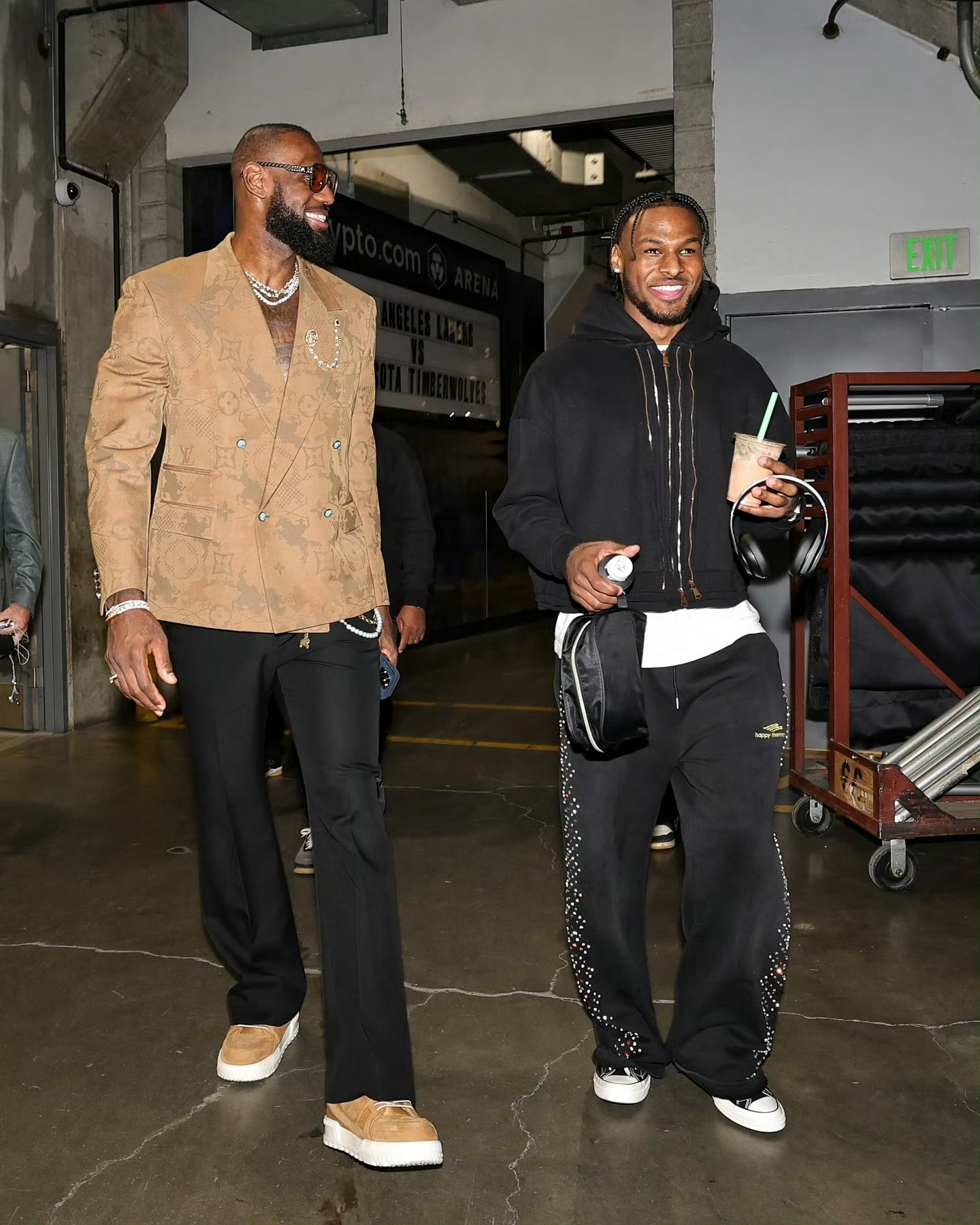 詹姆斯：我和妻子能得到的最大赞誉，是人们夸我们的孩子行为端正。 