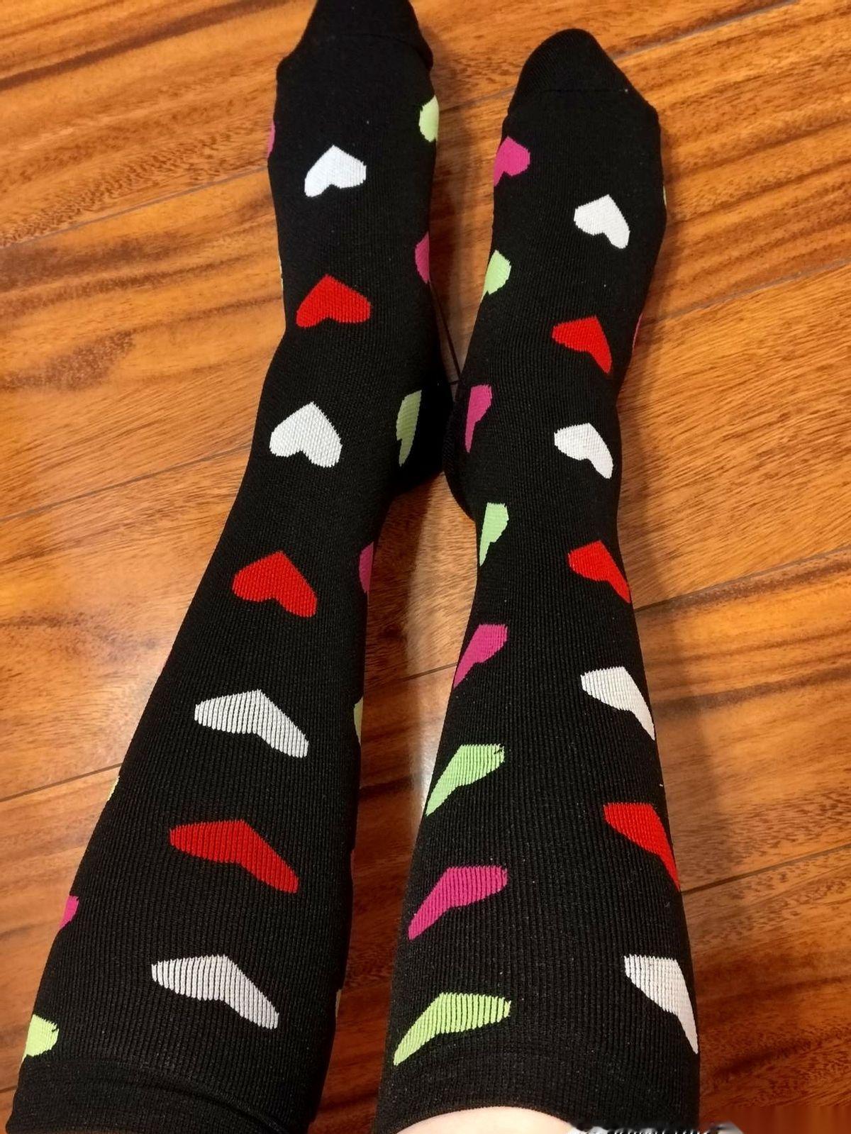 元旦，早上推开窗，外面飘着小雪。
我兴冲冲地翻出我的宝贝。
那双我在英国特意淘回