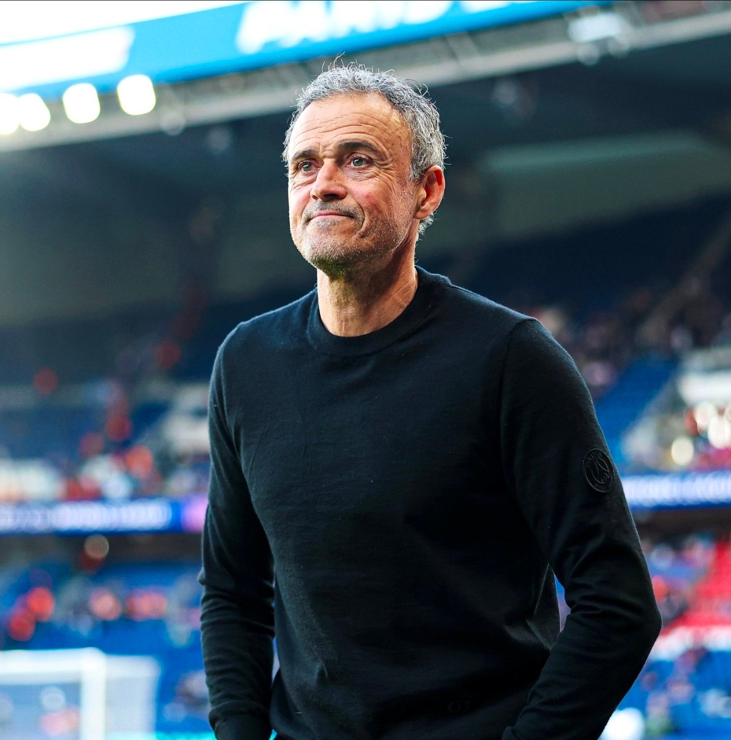 法国球迷俱乐部  2026年1月16日，巴黎圣日耳曼主教练恩里克出席法甲第18轮