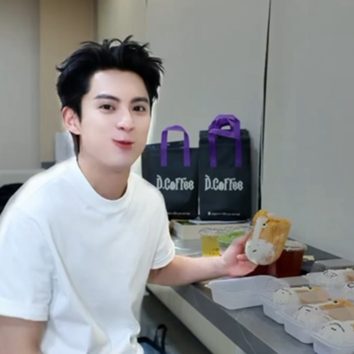 今日坚持跑椭圆机四十分钟第179天✅ 