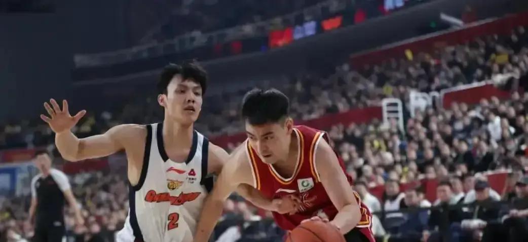 64罚！山西球迷凌晨3点还在骂
 
昨晚看完直播，手机快被山西球迷刷屏。广东64