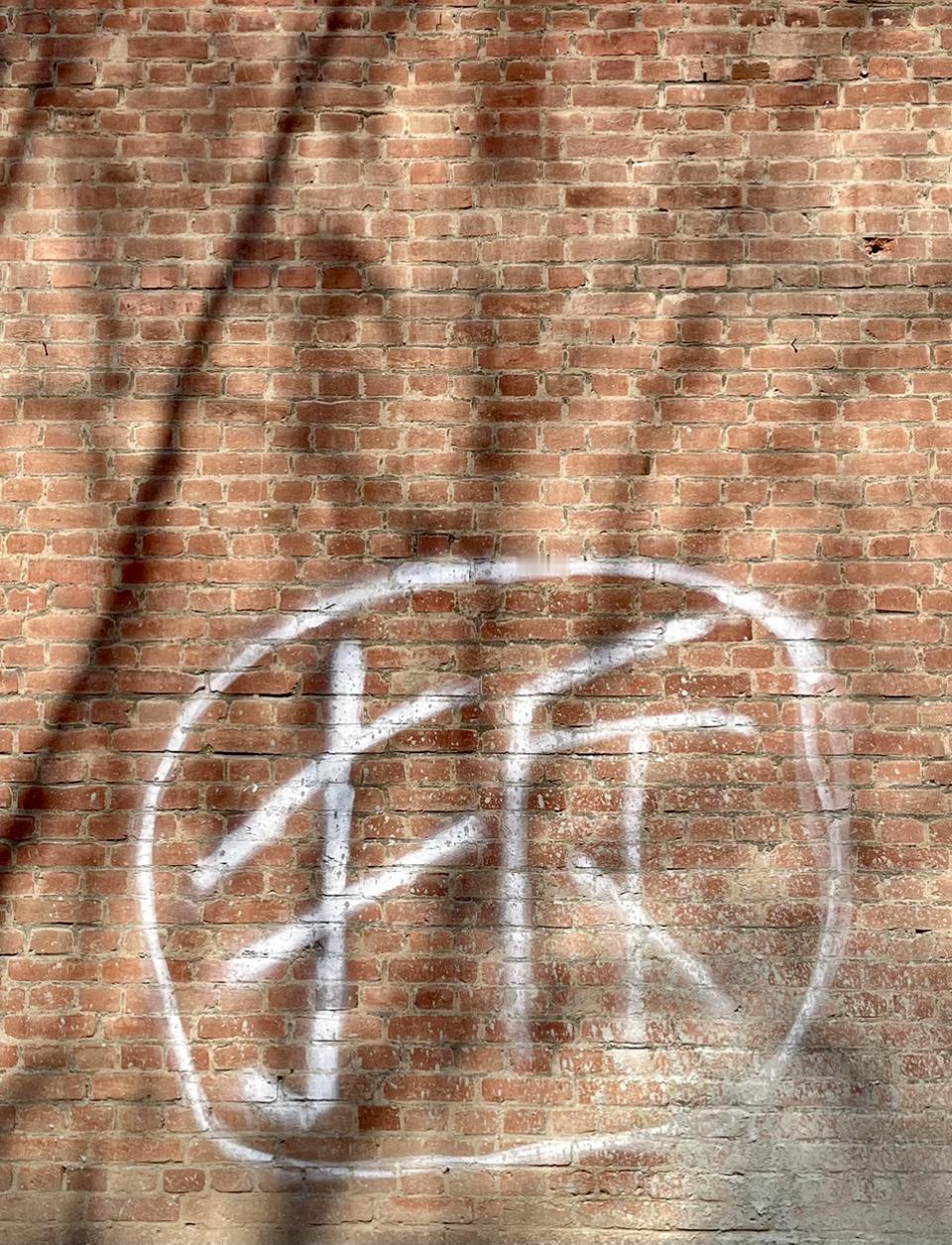 除非是顶级学历，或者特殊专业学历，其它学历都将变成一张学过了什么知识的旅行图而已