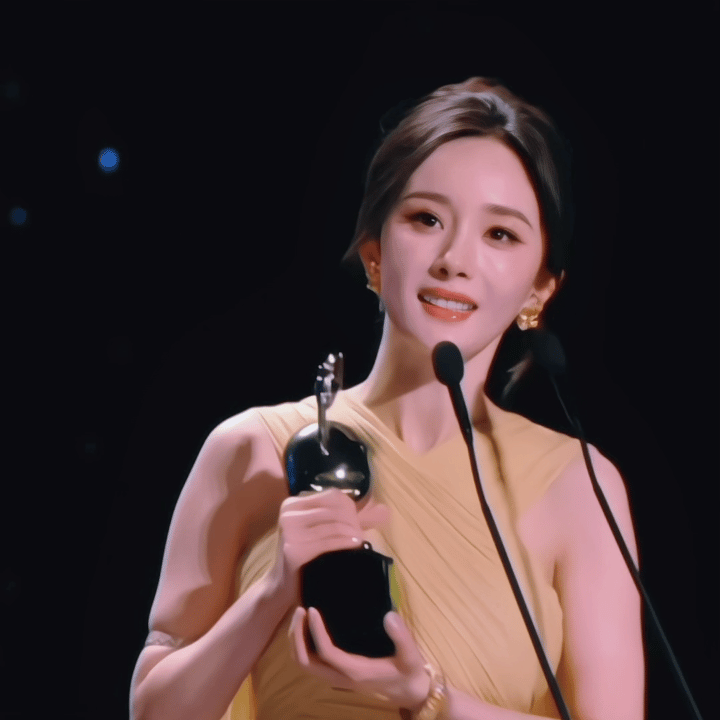 土地不会辜负耕耘者继续大步向前走，走属于你的花路！🌸