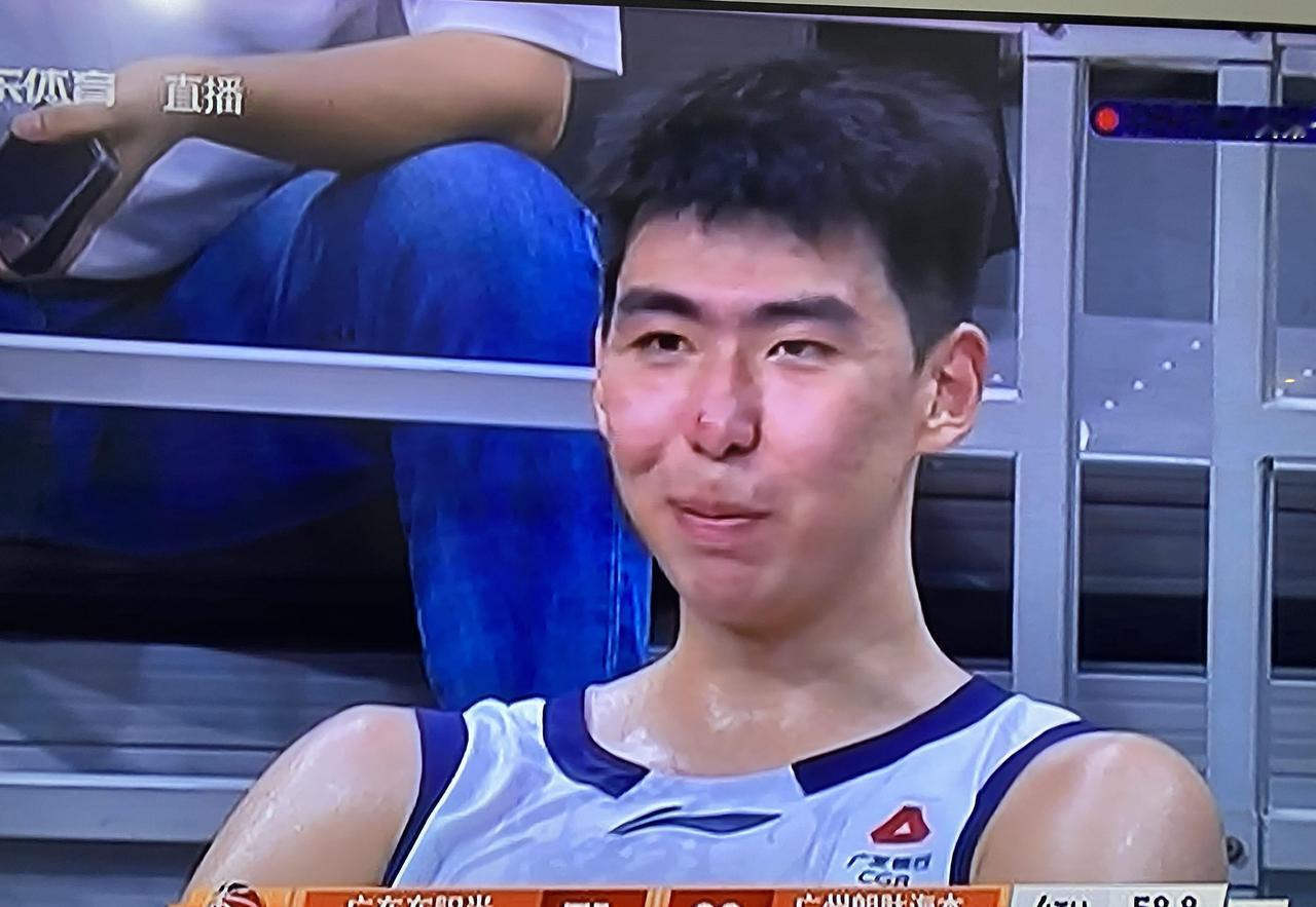 输一场球不可怕，可怕的是连续输球，把队员的信心也输掉了！

广东男篮这场主场17