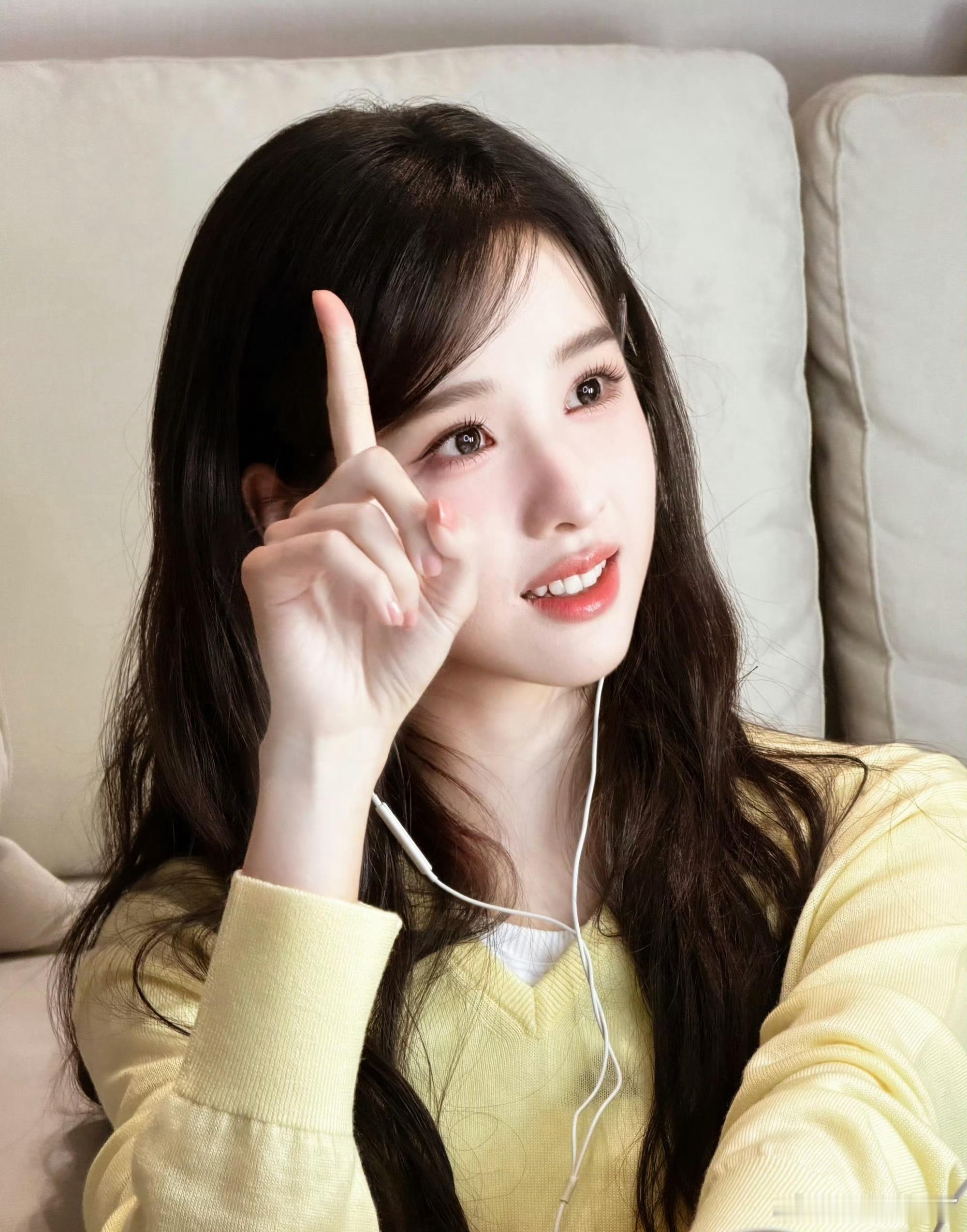 陈都灵发了20万红包全世界最好的女宝 一下发了20w 太宠粉了祝姐姐翘楚热度破万