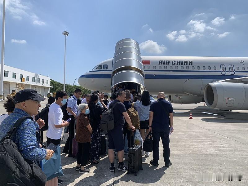 为什么出国生活的人越来越多了? 出国生活的人变多，有很多原因。疫情三年，大家的留