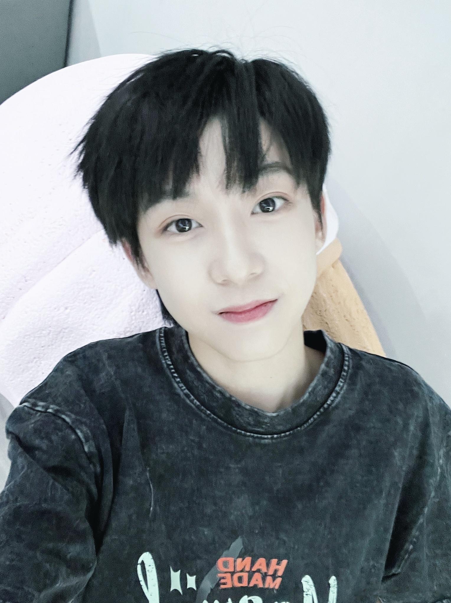 #杨博文YBW[超话]#🐑#杨博文 王牌主舞# 🐑 #杨博文 最强主舞# “