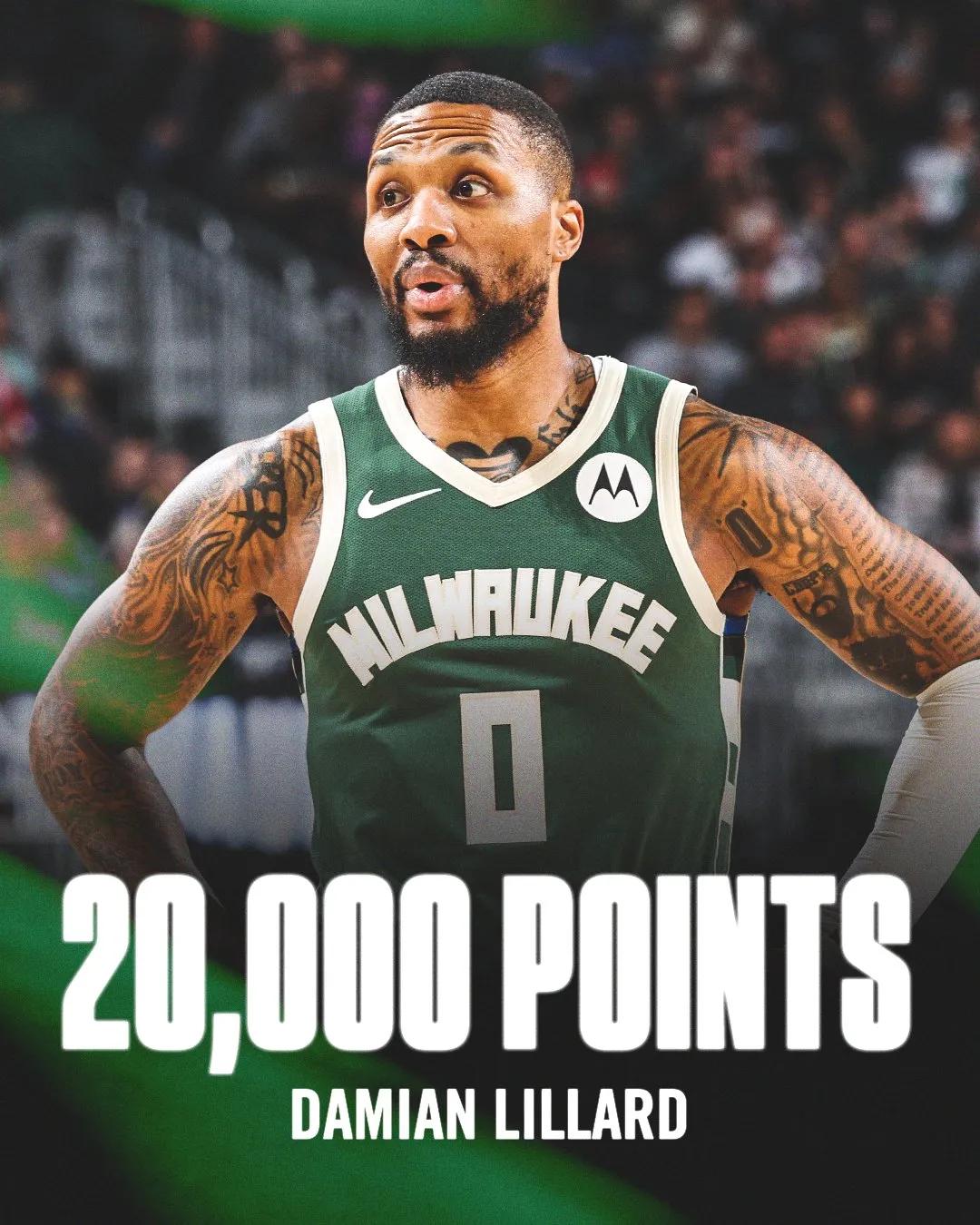 利拉德2000分里程碑[给力]
请拿好比赛用球[笑哭]
在对阵马刺的比赛中，利拉