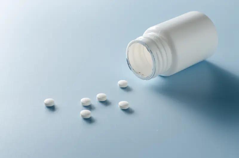 12月20日，浙江绍兴的陈女士吃了止痛片后，感觉不对劲立即想跑出去自救，刚出门就