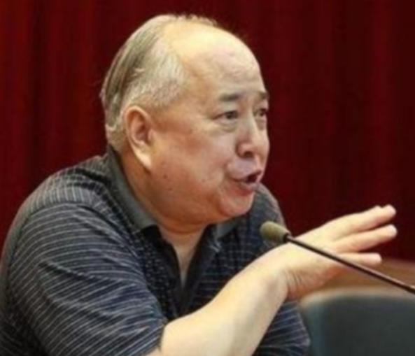 “中美差距有多大？”中国科学院院士姜伯驹一语惊人：“不是别人卡我们脖子，而是我们