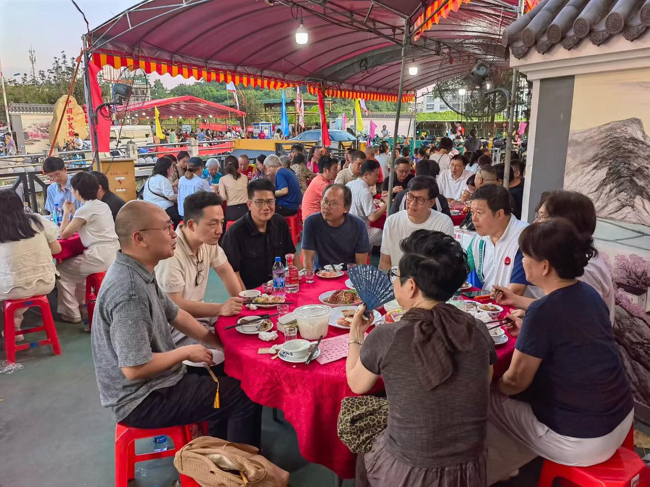 中國最美麗鄉村板橋村一年一度龍船飯