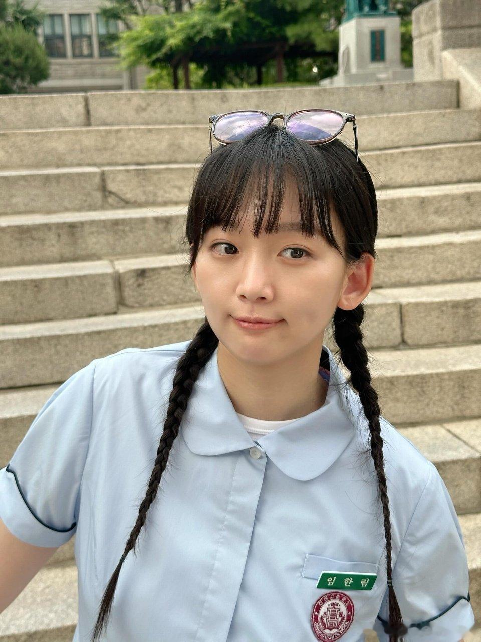 任晗琳 最会单手解腰带的女人没人能拒绝任晗琳单手解腰带的瞬间，利落动作自带超强张