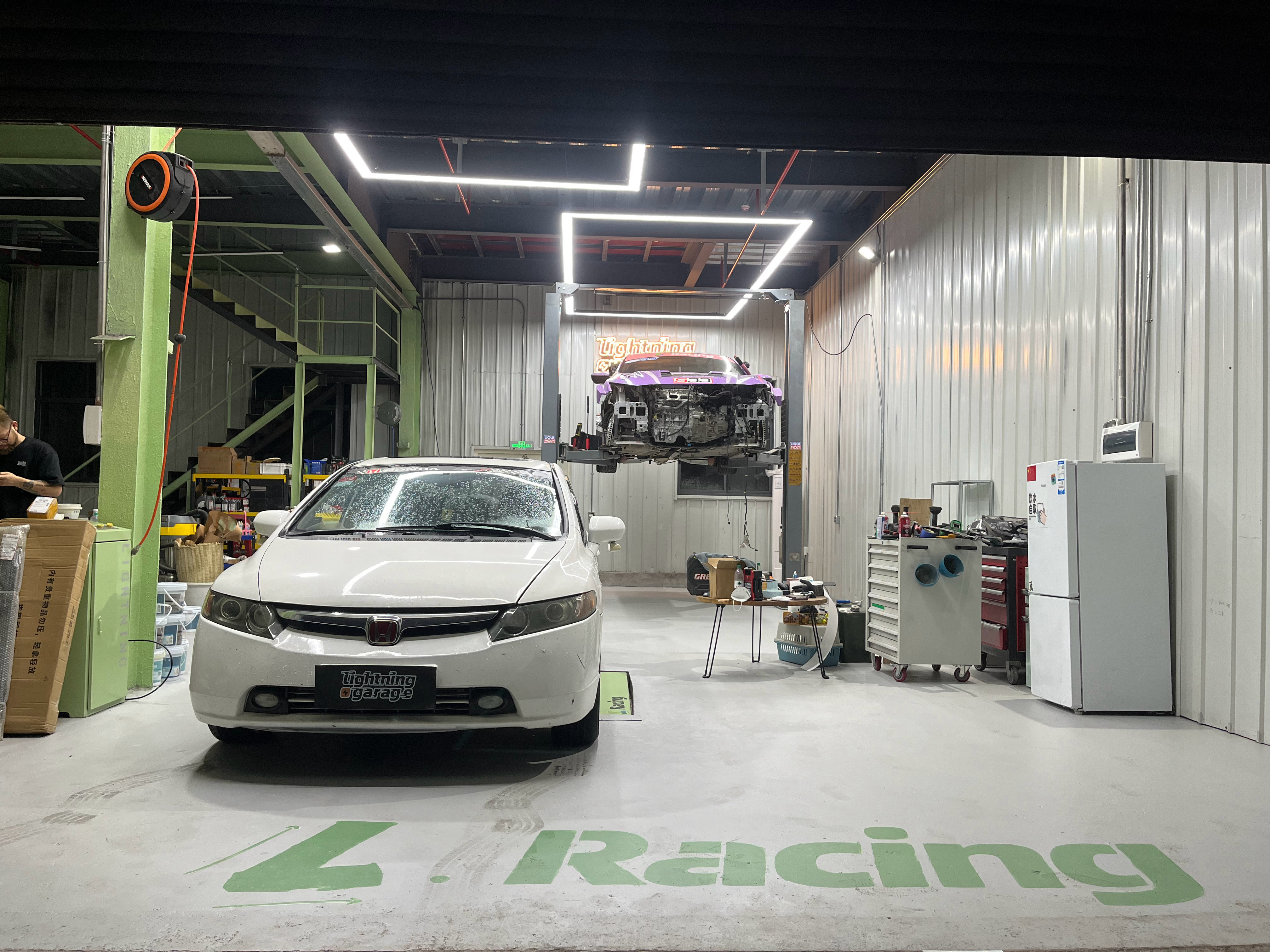 新店第一单感谢老板支持。买车，改车，赛道服务，一条龙。 