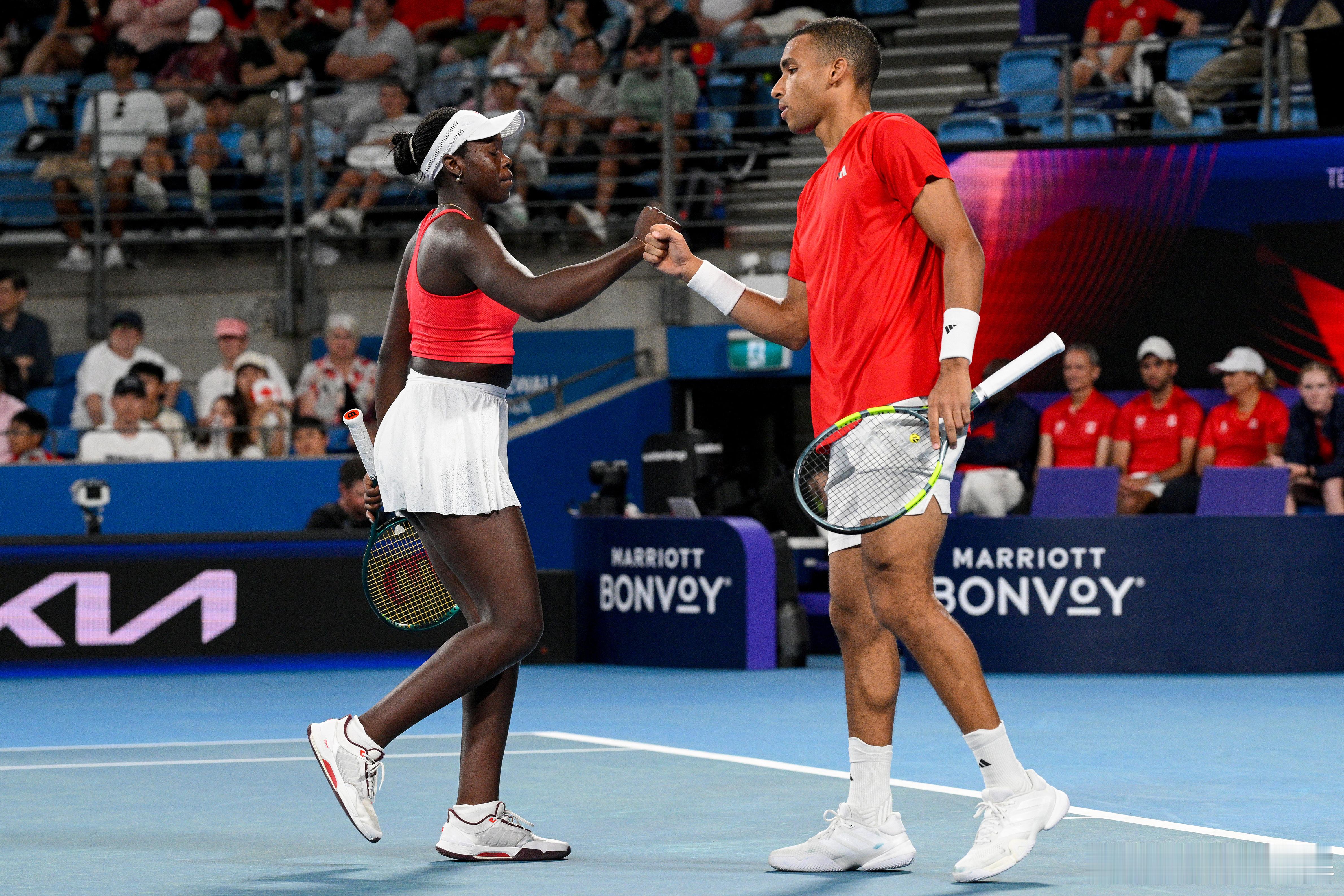 加拿大3-0中国2026联合杯 B组小组赛继续在悉尼进行，在加拿大vs中国的第三