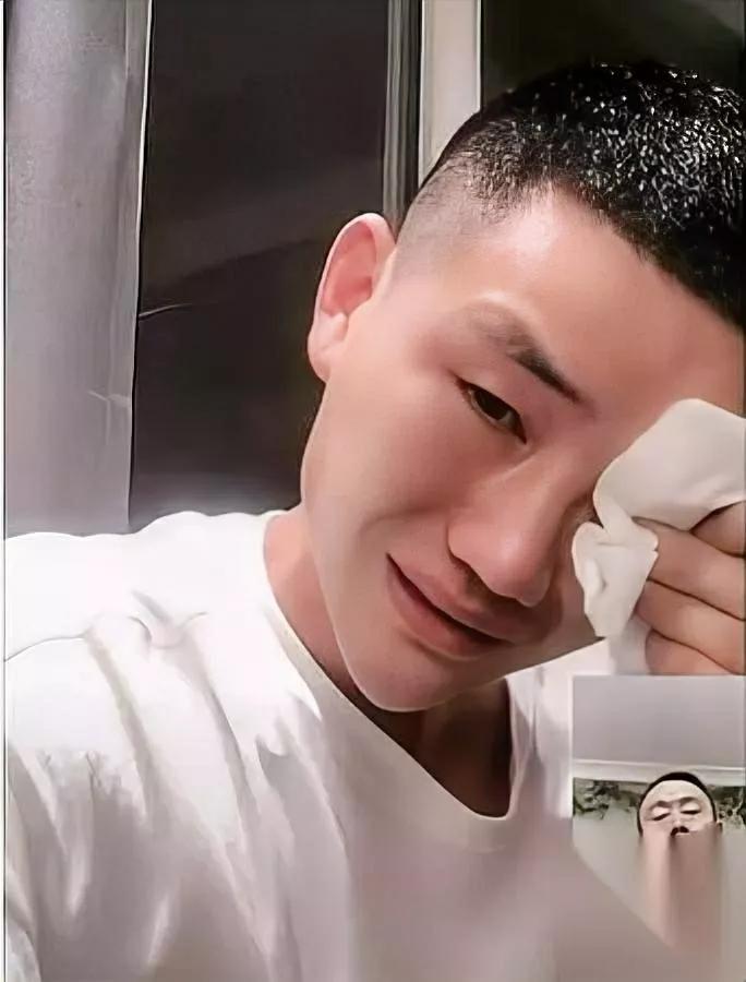 现在全网最酸的不是没抢到嘎子货的人

是替他那俩上幼儿园的娃操碎心的网友

你说