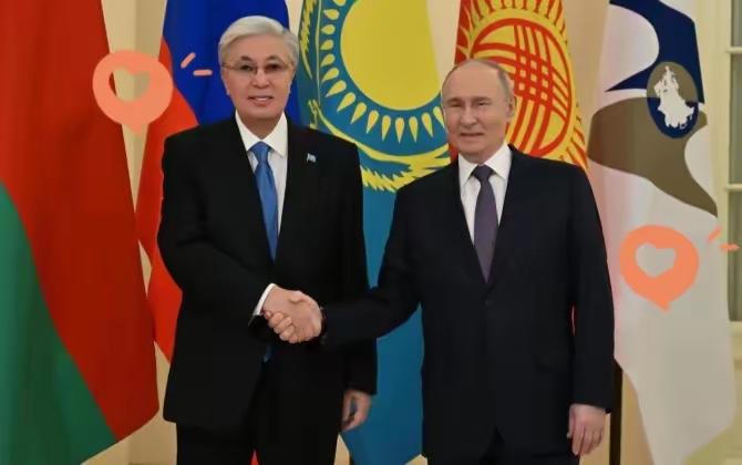 12月21日，
哈萨克斯坦总统刚离开日本，并没有回国，而是直接飞到了俄罗斯，高市