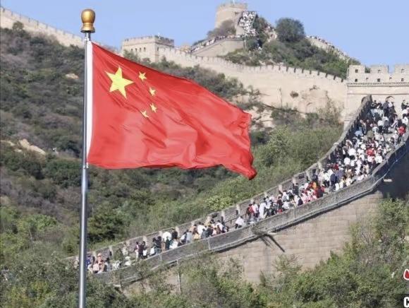 2026年，每人发1万元人民币数字货币促进消费
 
当前中国经济正面临生产与消费