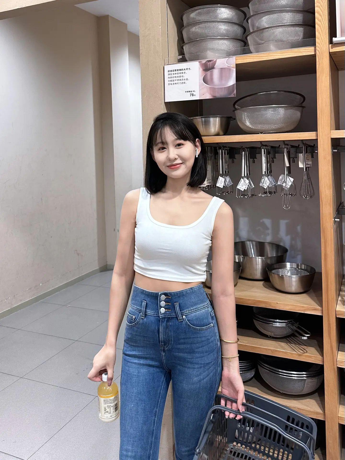 女孩子不需要浓妆艳抹，干干净净简简单单就很吸引人了
