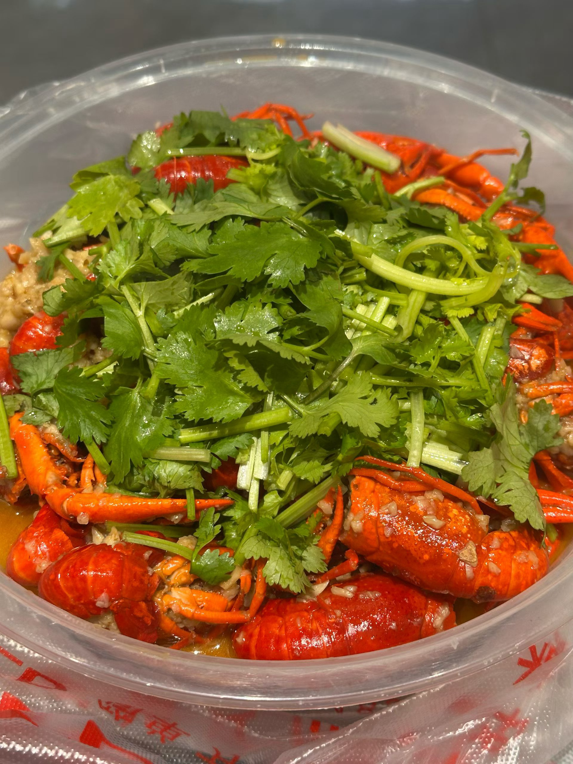 快到吃小龙虾🦞的季节啦，先尝尝鲜 