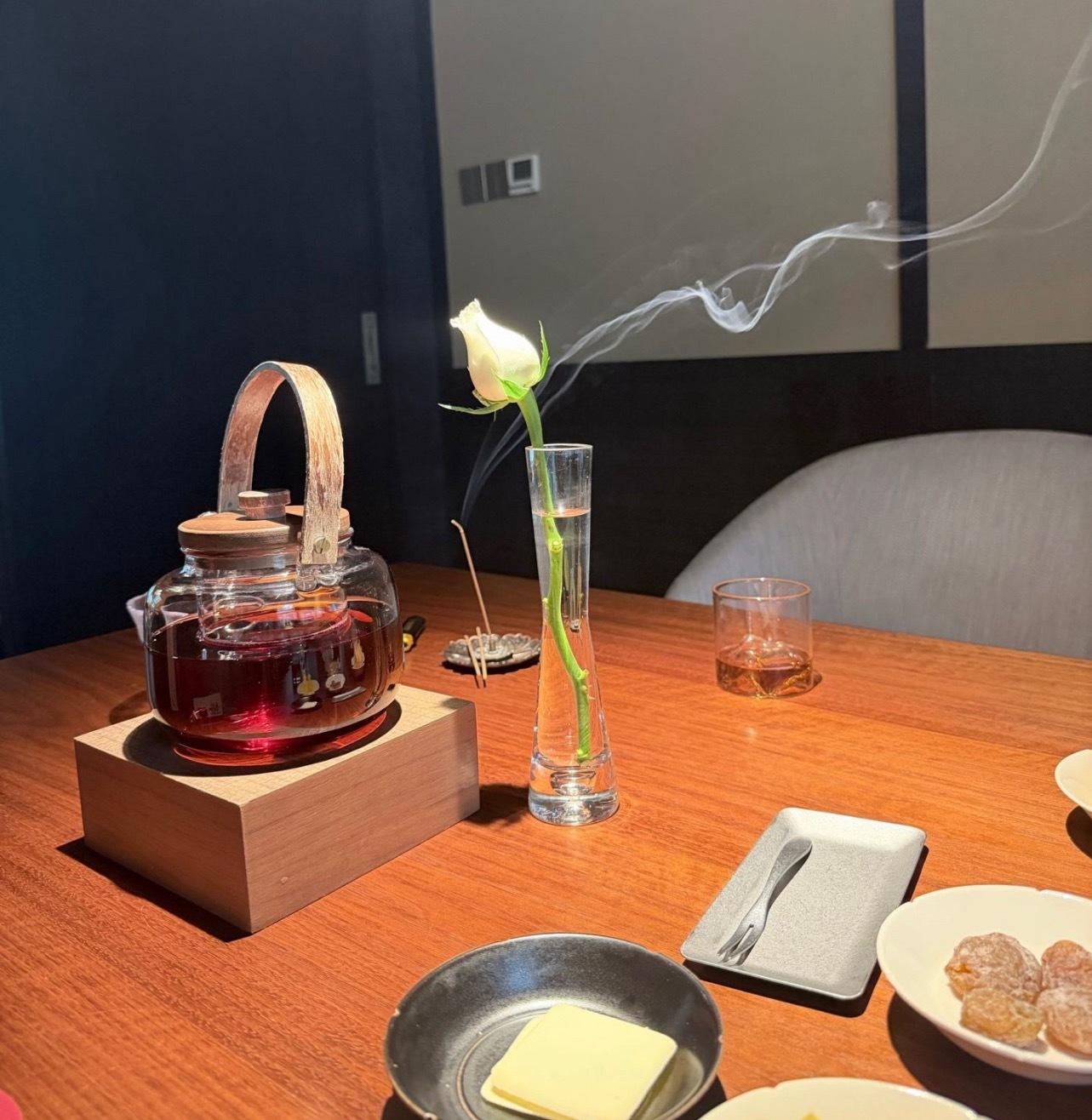 茶道  喝茶，远不止是一种口味偏好或社交仪式。当沸水与茶叶相遇，释放出的不仅是香