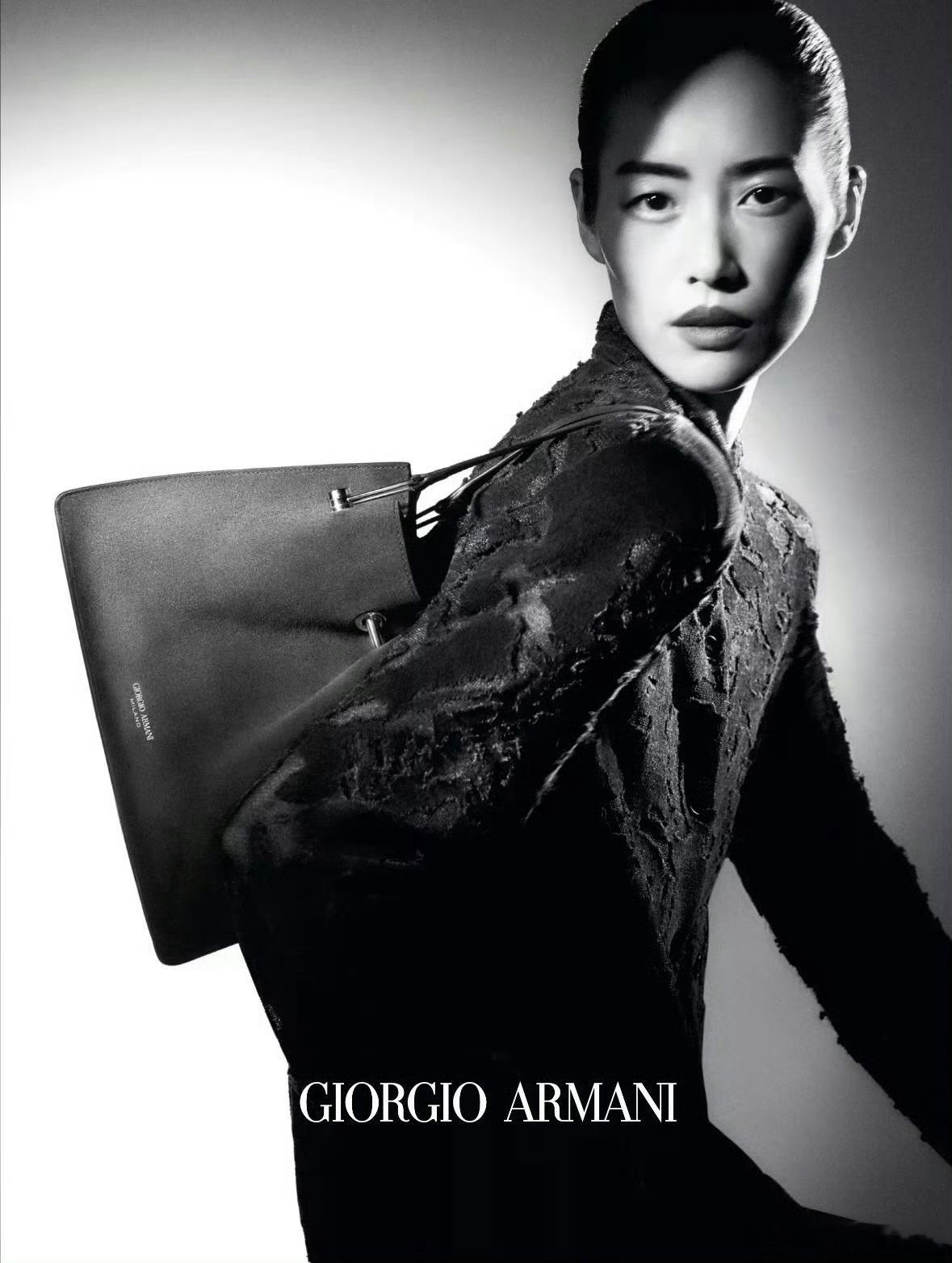 大表姐刘雯空降Giorgio Armani 全球成衣广告，本季第五支，继 202
