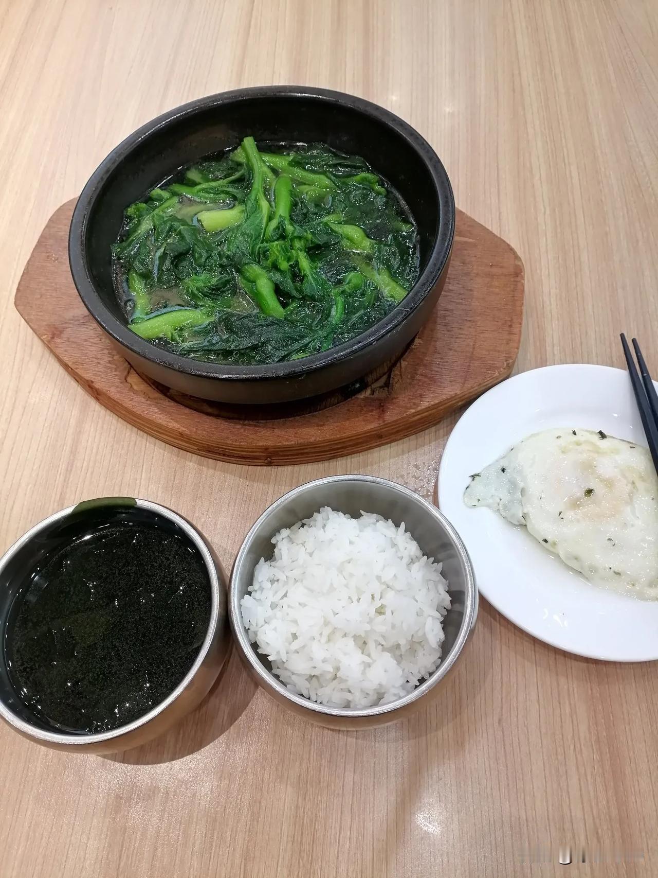 我点的餐大概接近家里一个人吃的干净饭吧。