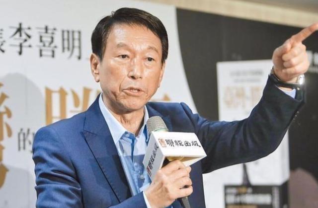 台湾前参谋总长李喜明一席话，让岛内炸锅！他直言解放军不是不敢打，而是时机未到。李