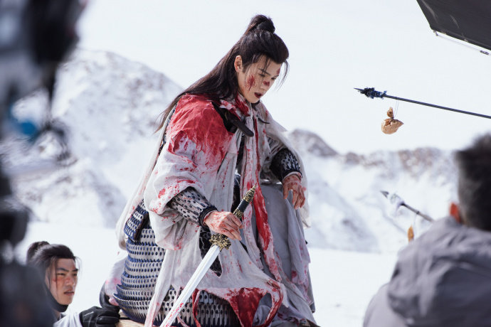 掉下去的林更新捞上来的李昀锐 宇文玥在湖里呆了九年 掉下去的林更新捞上来的李昀锐