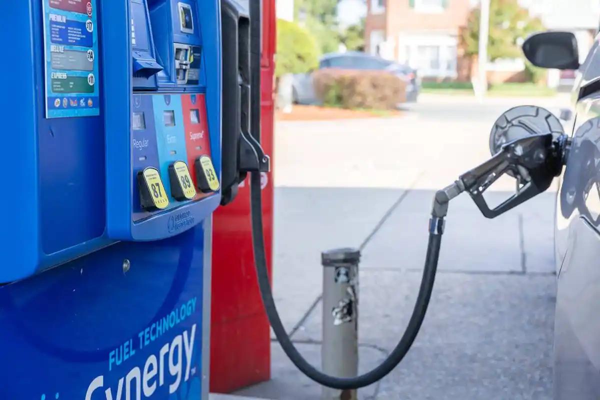 现在最崩溃的应该是欧洲吧！本来因为俄乌原因已经在买高价天然气了，现在美国打伊朗再